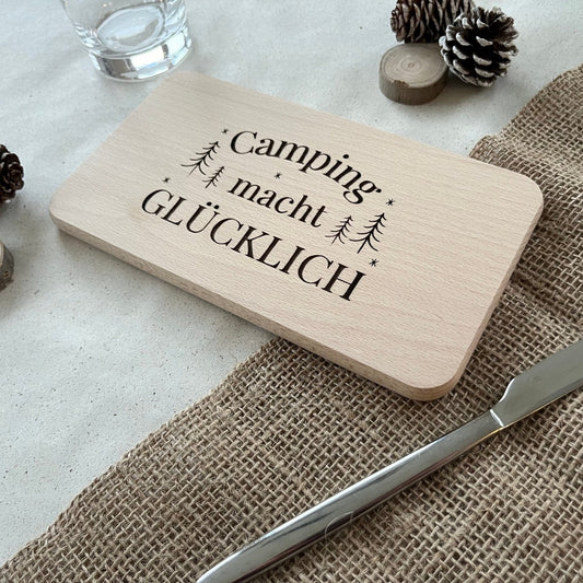 DwieDeko Frühstücksbrettchen "Camping macht glücklich" – Lustiges Camping Zubehör & Geschenk für Camper