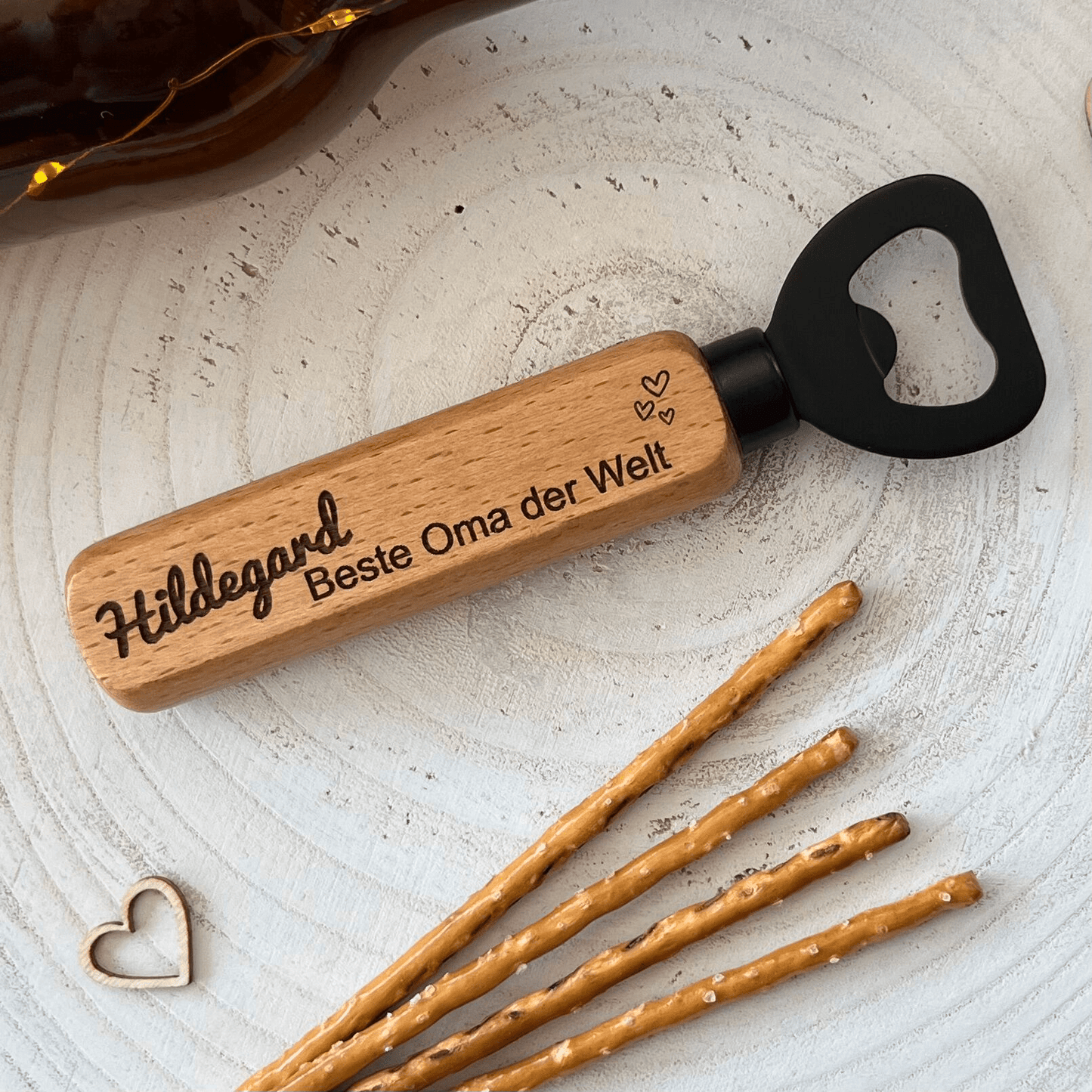 DwieDeko Geschenk für Oma - Flaschenöffner personalisiert mit Namen