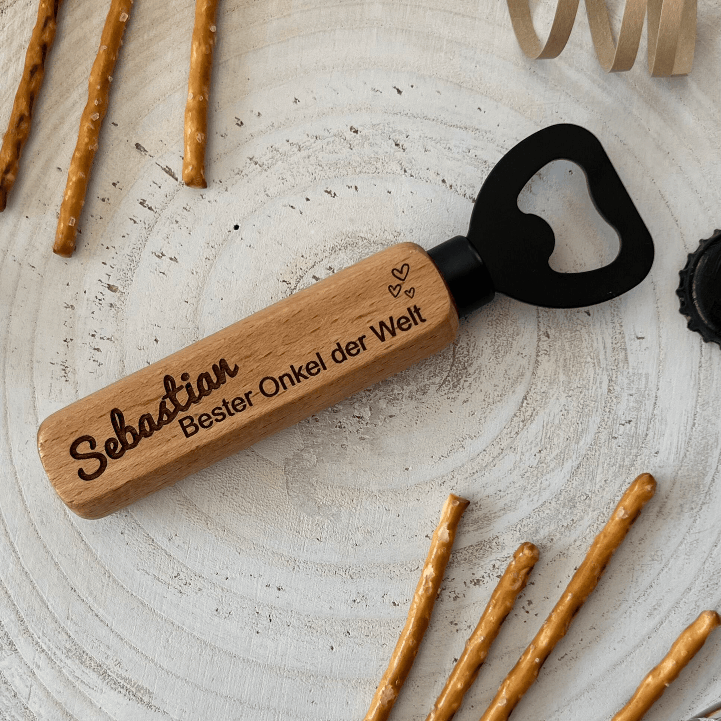 DwieDeko Geschenk Onkel - Personalisierter Flaschenöffner mit Namen und Gravur