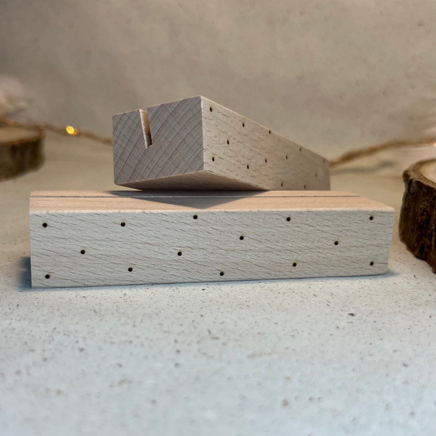 DwieDeko Kartenhalter Pünktchen – 2er Set Holz Fotohalter für Kindergeburtstag & Tischdeko