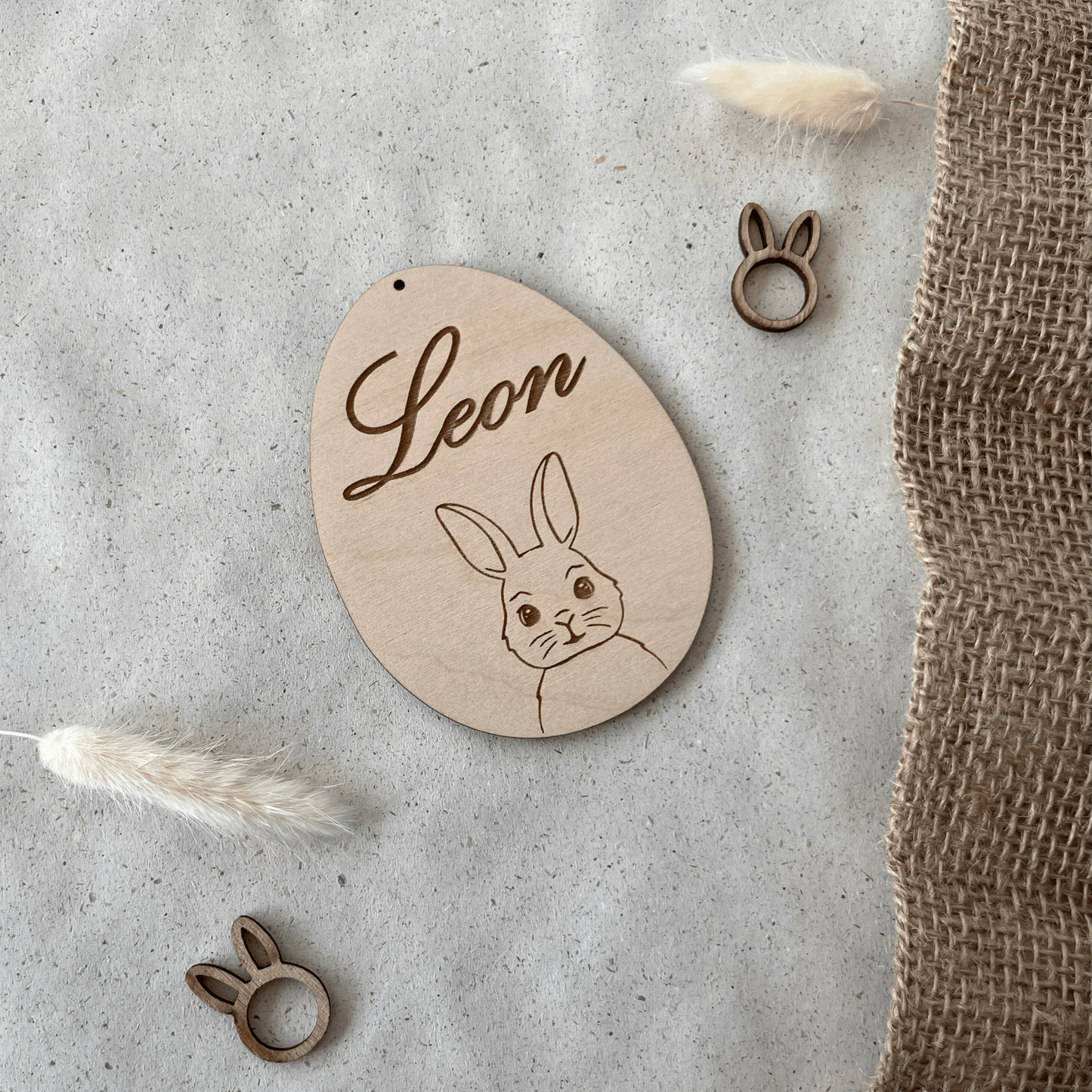 DwieDeko Osterdekoration aus Holz personalisiert - Hase