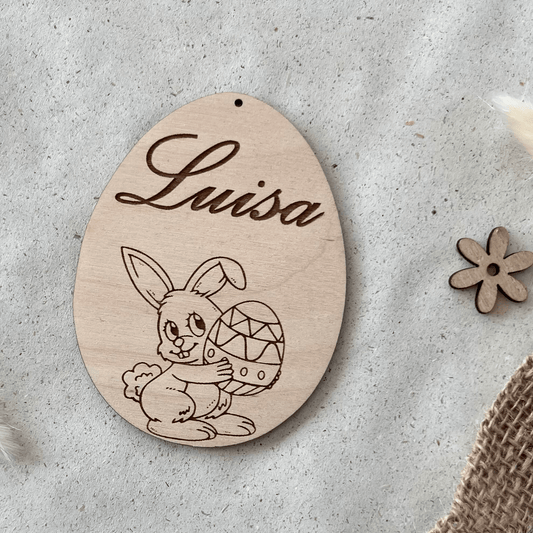 DwieDeko Osterdekoration aus Holz personalisiert - Hase mit Osterei