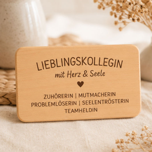 Frühstücksbrettchen Kollegin aus Holz mit Gravur "Lieblingskollegin" - DwieDeko