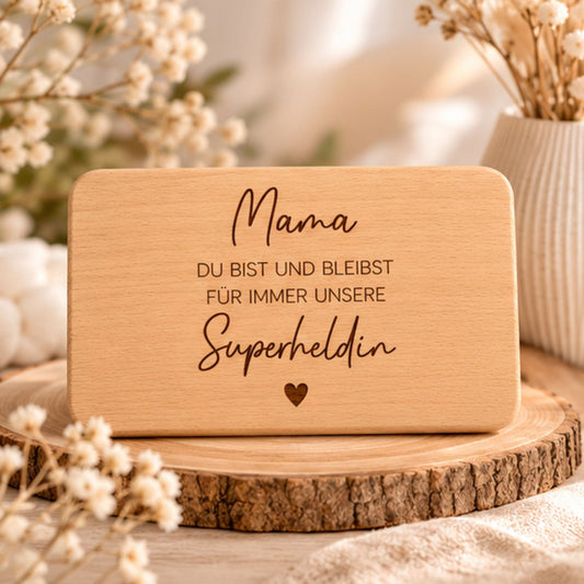Frühstücksbrettchen mit Gravur "Superheldin Mama" - DwieDeko