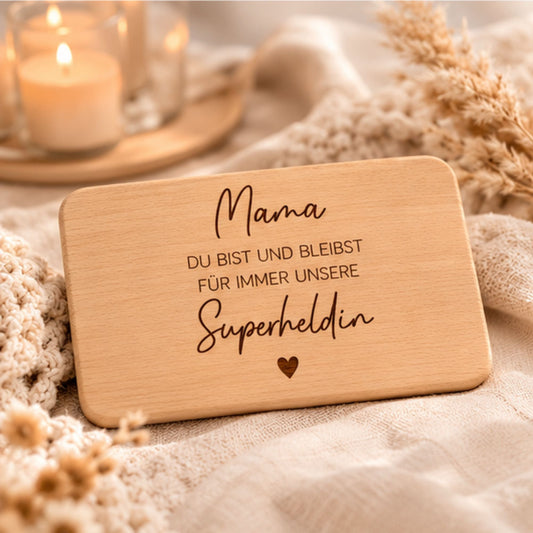 Frühstücksbrettchen mit Gravur "Superheldin Mama" - DwieDeko