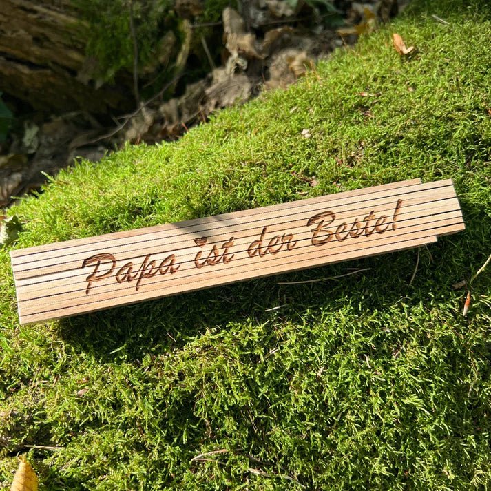 Zollstock personalisiert mit Gravur - Papa ist der Beste ! - DwieDeko