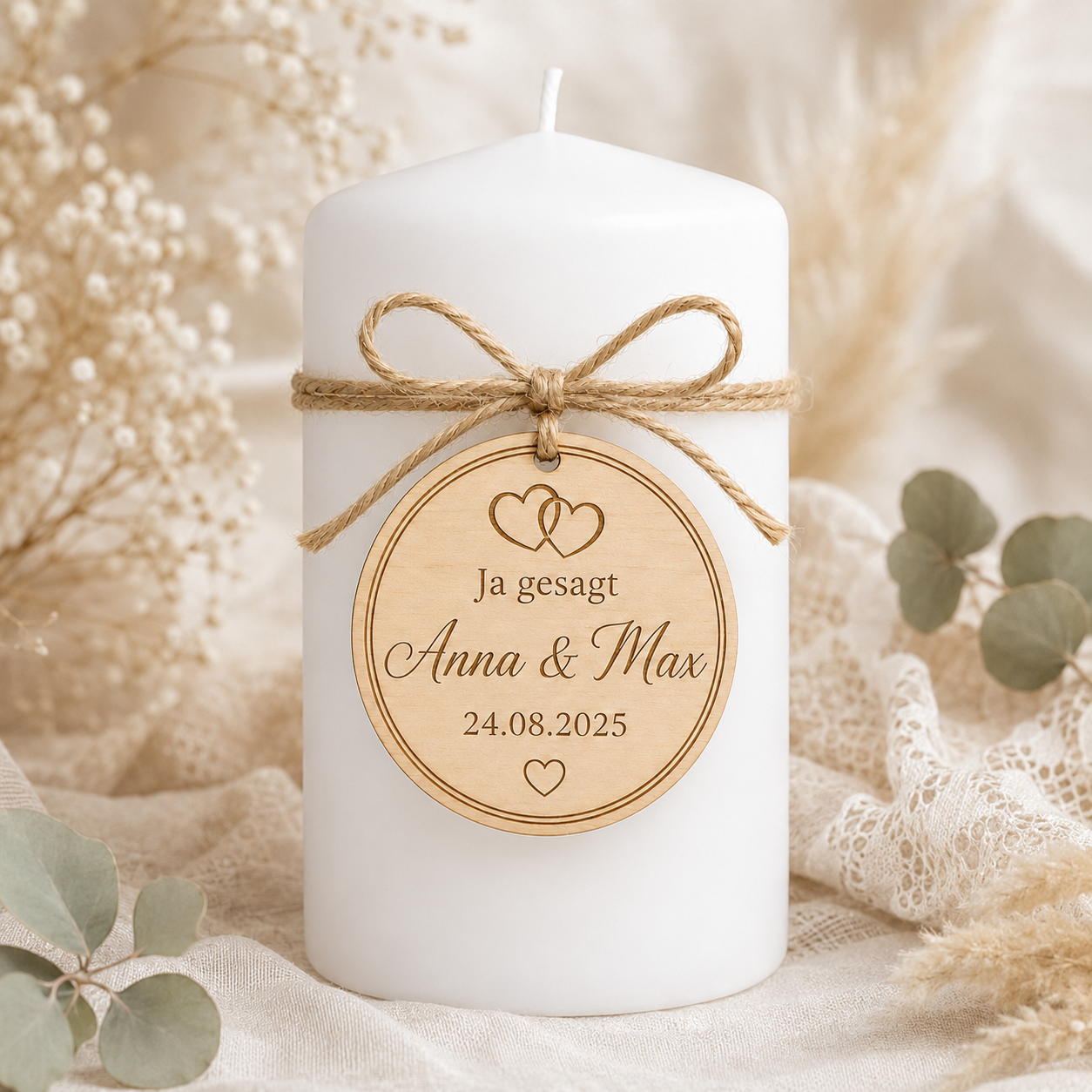 Personalisierter Holzanhänger für Hochzeit mit Namen & Datum