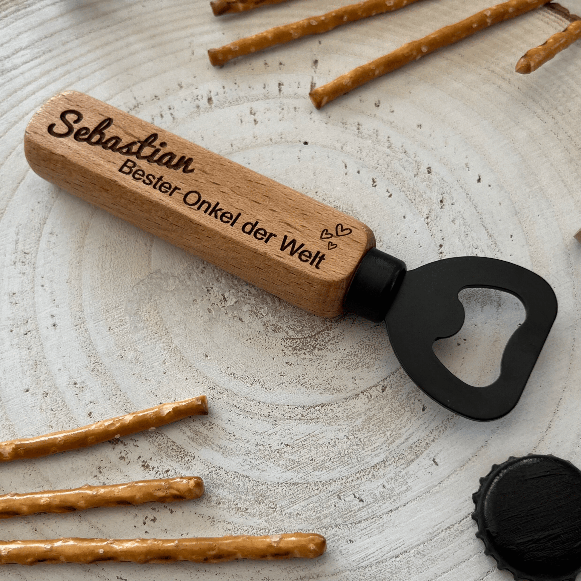 DwieDeko Geschenk Onkel - Personalisierter Flaschenöffner mit Namen und Gravur