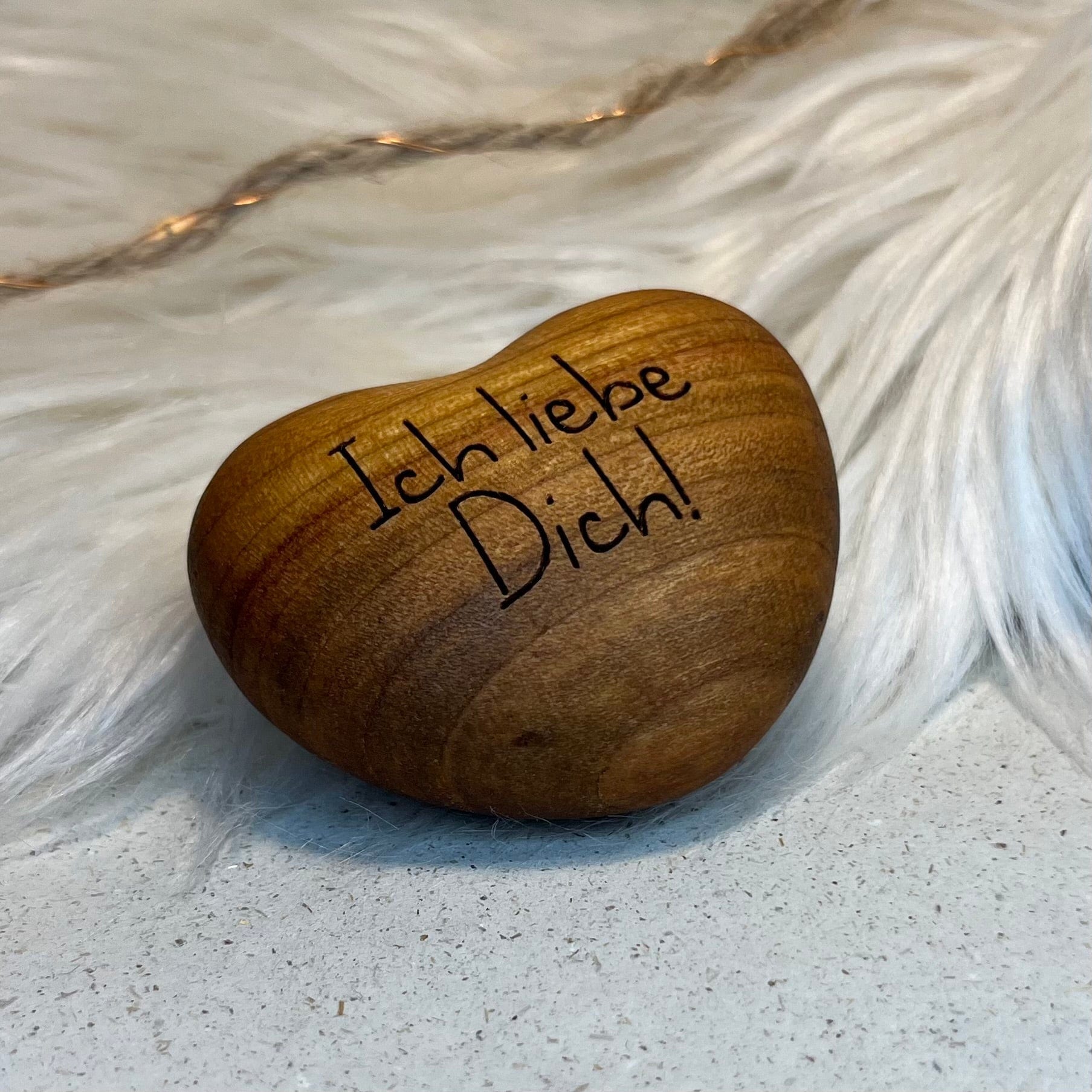 DwieDeko Handschmeichler Herz Holz 'Ich liebe dich' –  Mutmacher Geschenk für Männer & Frauen