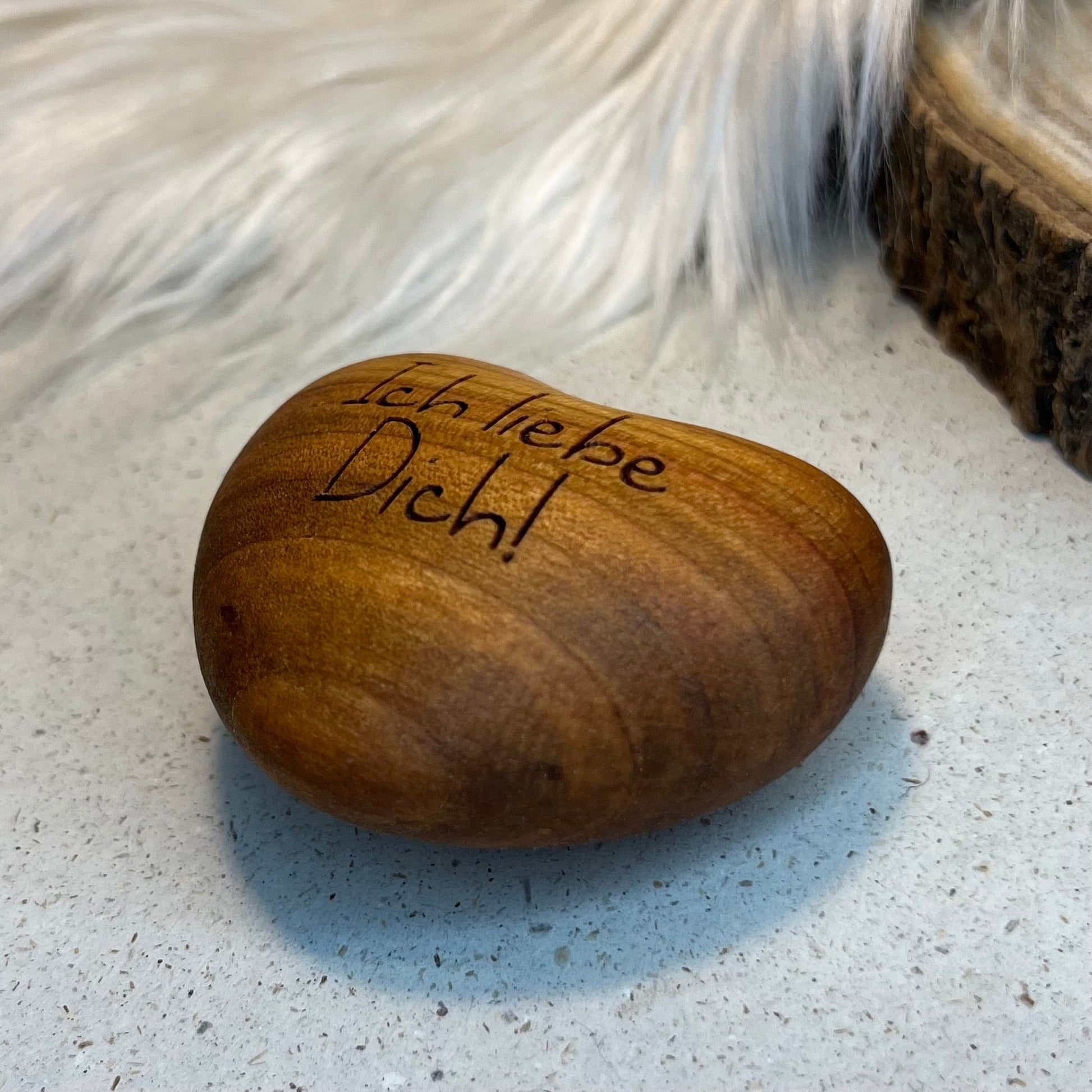 DwieDeko Handschmeichler Herz Holz 'Ich liebe dich' –  Mutmacher Geschenk für Männer & Frauen