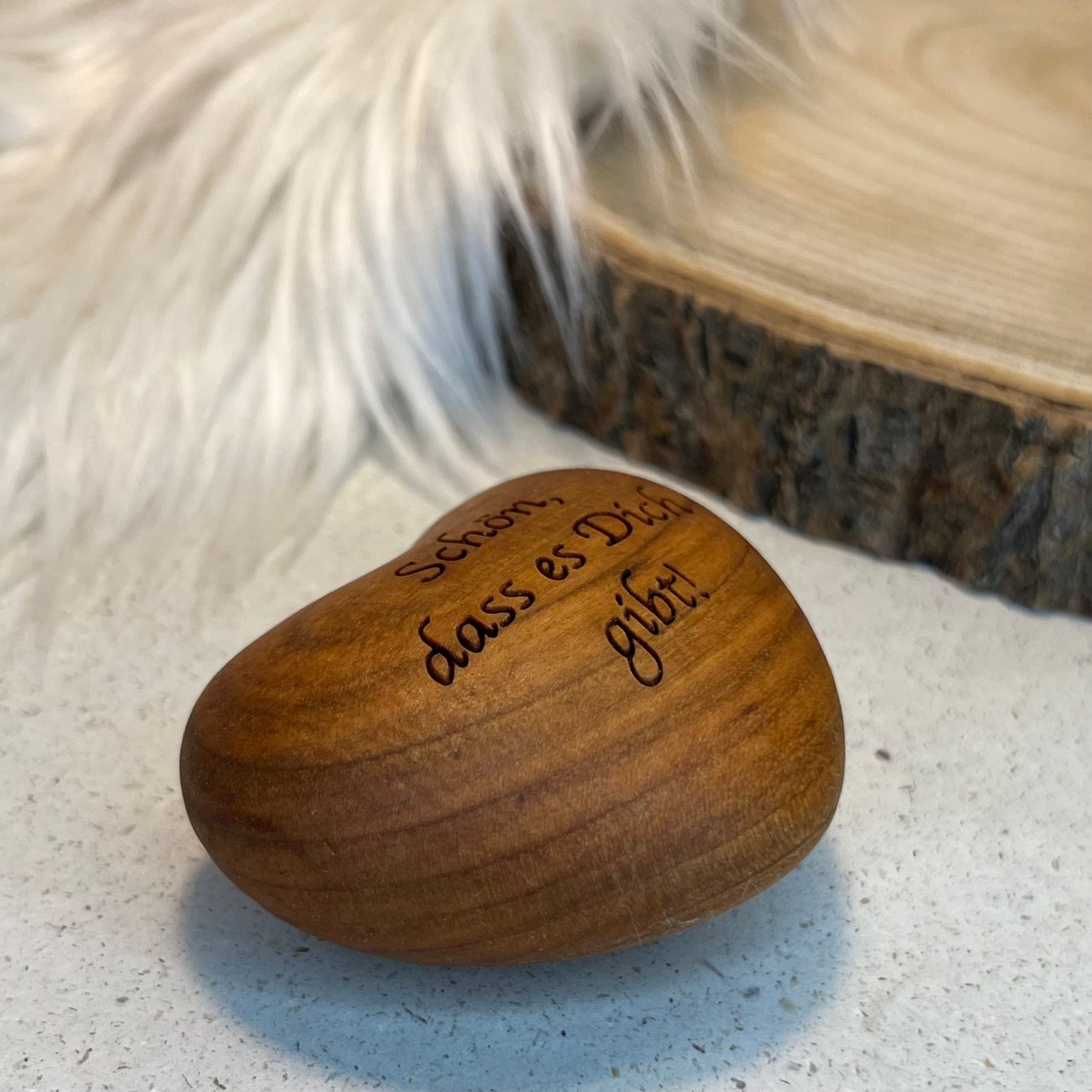 DwieDeko Holz Herz-Handschmeichler 'Schön, dass es dich gibt' – persönliches Geschenk
