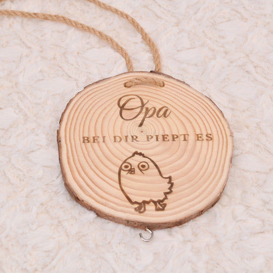 DwieDeko Lustiges Geschenk für Opa – „Bei dir piept’s“ Meisenknödelhalter mit Humor