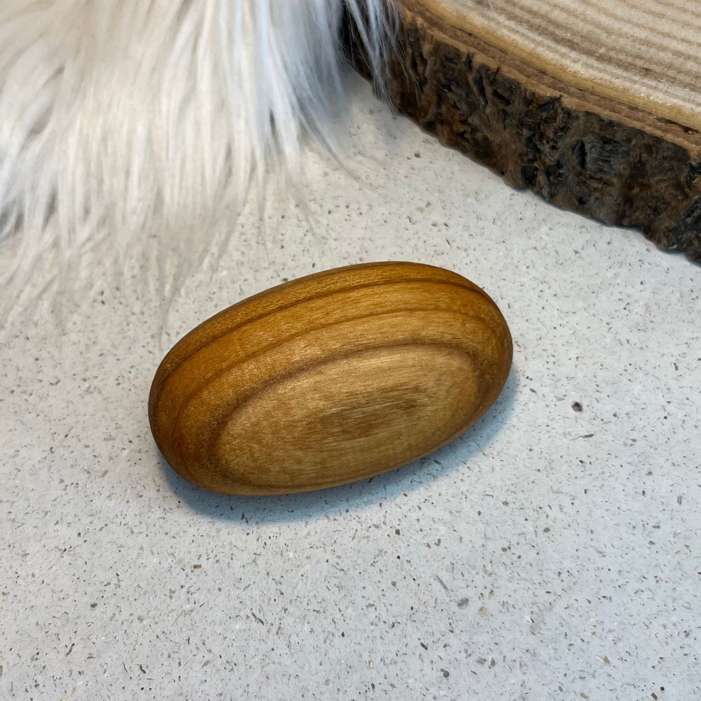 DwieDeko Ovaler Handschmeichler Herz Holz – Geschenk bei Stress oder Krankheit – ohne Gravur