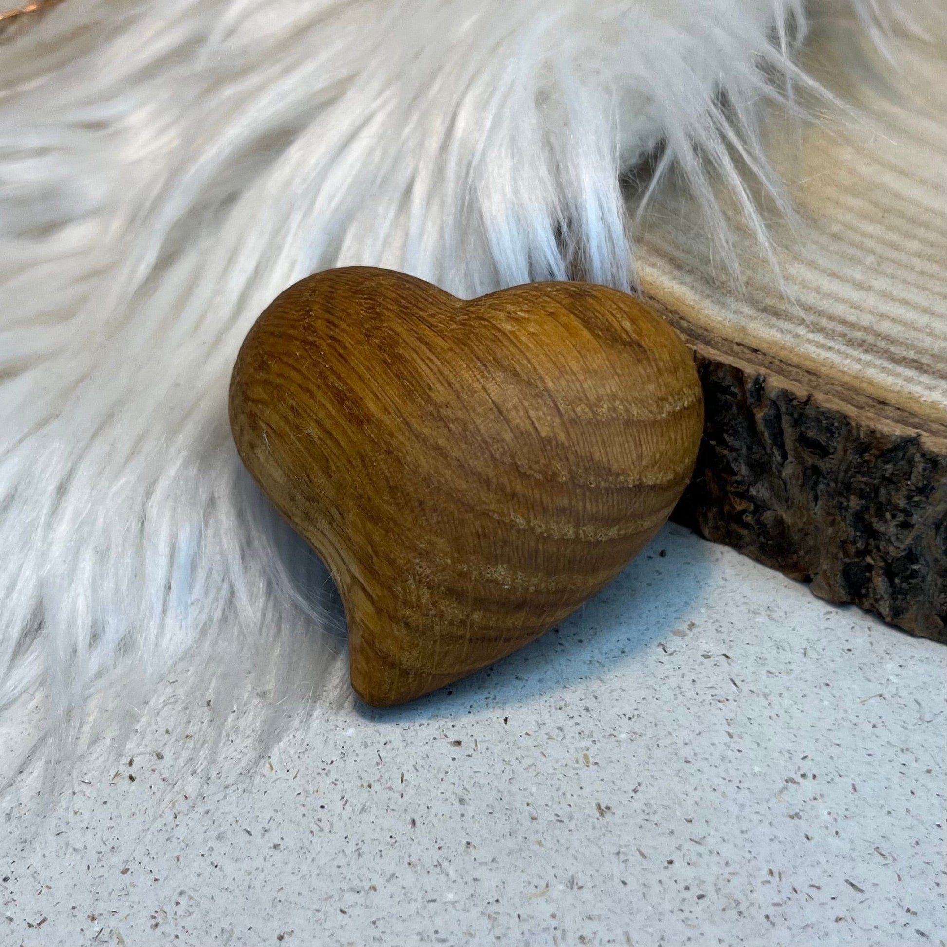 DwieDeko Spitzes Holzherz ohne Gravur – Handschmeichler, Mutmacher, Glücksbringer zur Prüfung & Krankheit