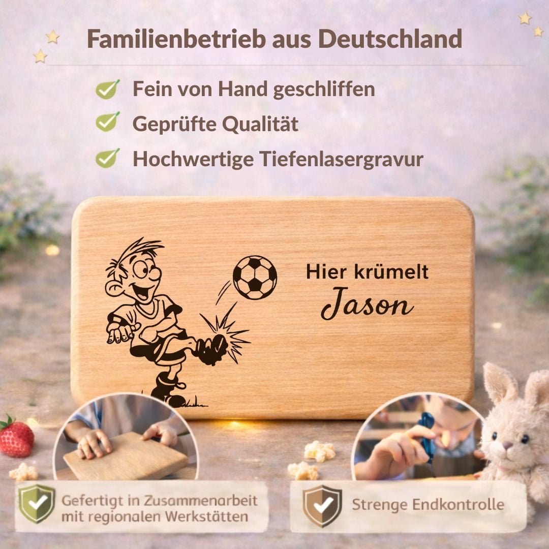 Frühstücksbrettchen personalisiert aus Holz - Fußballspieler - DwieDeko