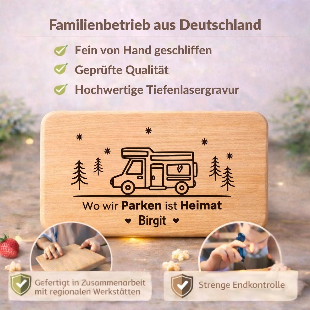Frühstücksbrettchen "Wo wir parken ist Heimat" – Coole Geschenke für Camper & Wohnwagen - Fans - DwieDeko