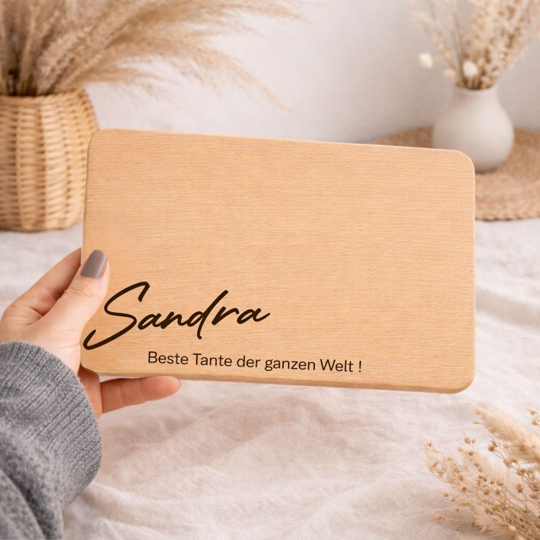 Geschenk für Tante – Frühstücksbrett mit Gravur und Namen – Beste Tante der Welt - DwieDeko
