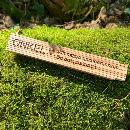 Zollstock personalisiert mit Gravur - Onkel wir haben nachgemessen, du bist großartig! - DwieDeko