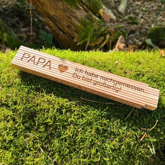 Zollstock personalisiert mit Gravur - Papa Ich habe nachgemessen, Du bist großartig! - DwieDeko